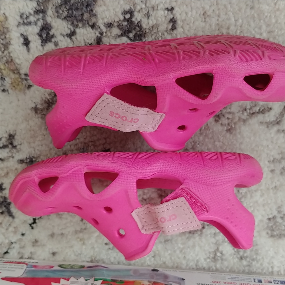 Pink Crocs - Picture 3 of 5